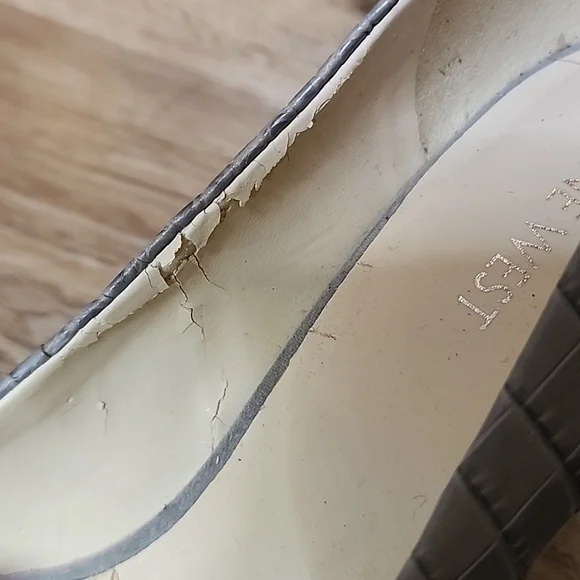 Nine West Womens Gwendle Pointed Toe Grey Pump Croc Embosed Closed Toe Shoes - Picture 10 of 14